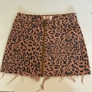 WE THE FREE Cheetah Print Denim Mini Skirt with o Ring zipper size 27